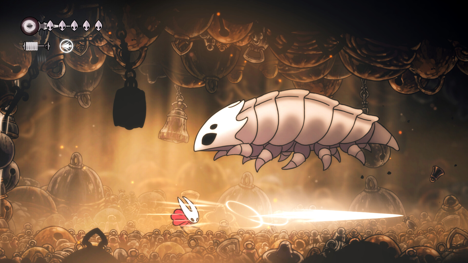  Hornet fighting the Bell Beast in its boss arena.